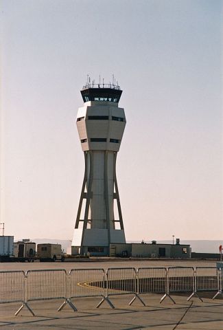 — — - Air Traffic Control Tower at Edwards AFB 10-18-1997