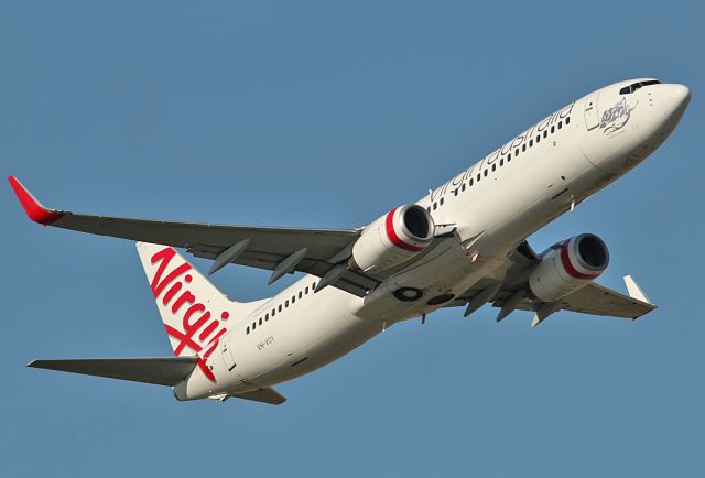 Boeing 737-800 (VH-VOY) - VIRGIN AUSTRALIA AIRLINES - BOEING 737-8FE - REG VH-VOY (CN 33996/1551) - ADELAIDE INTERNATIONAL AIRPORT SA. AUSTRALIA - YPAD (30/4/2015)CANON 550D AND 300MM FIXED CANON LENS.