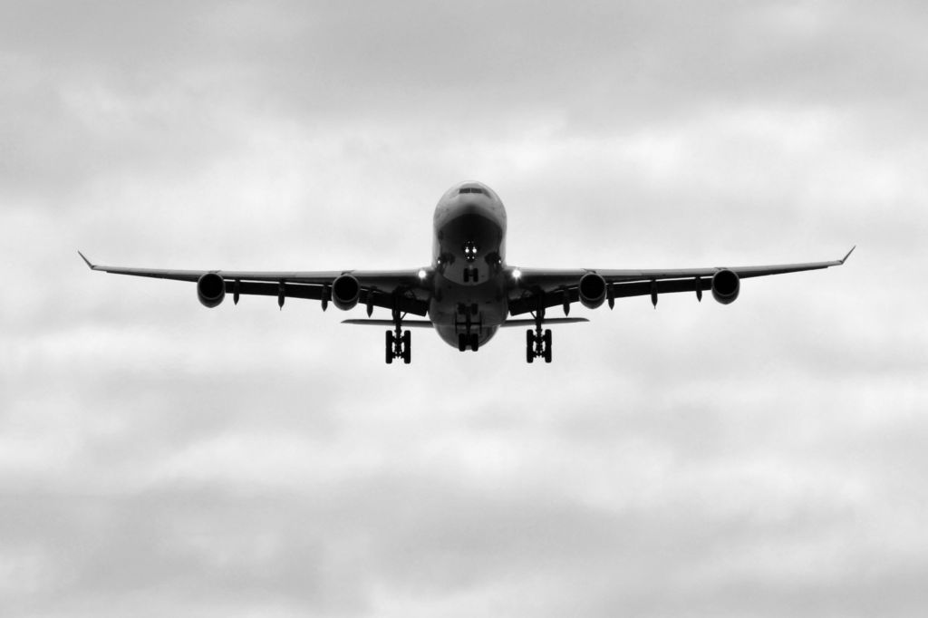Airbus A340-300 (D-AIGX)