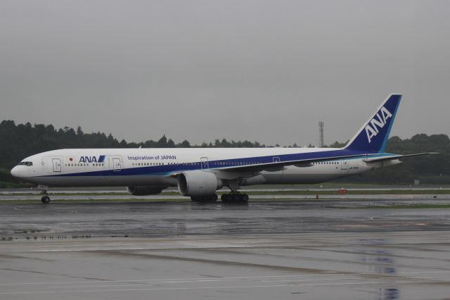 BOEING 777-300ER (JA735A)