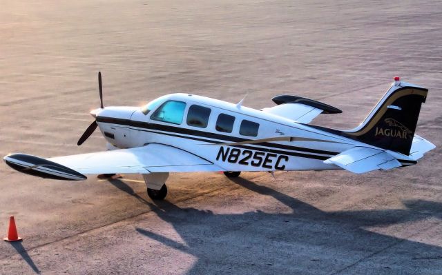 Beechcraft Bonanza (36) (N825EC)