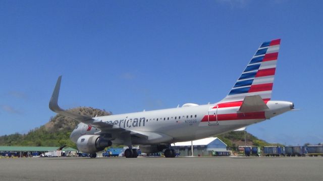 Airbus A319 (N70020)