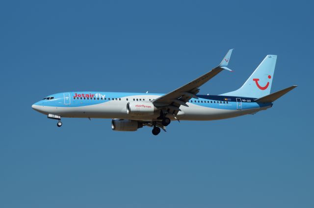 Boeing 737-800 (OO-JLO)