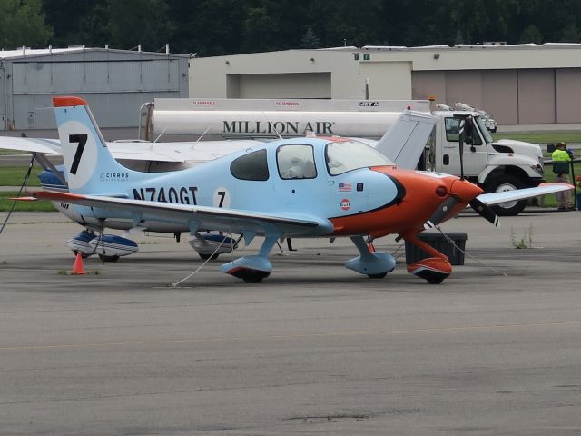 Cirrus SR-22 (N740GT)