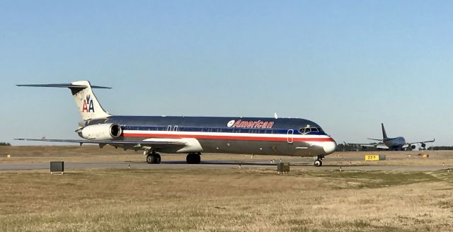 McDonnell Douglas MD-83 (N9405T) - The last Delta 747 landing with the Clemson Tigers in the background.  Two iconic pieces of aviation history!