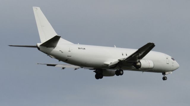 BOEING 737-400 (ZK-TLM) - Flying trans-Tasman post COVID. previous to the outbreak the aircraft was used on a 5 weekly Sydney service connecting with FedEx services under Airwork's own callsign.