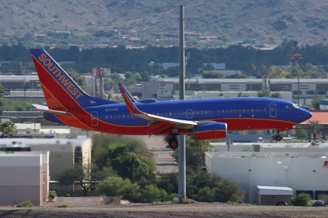 Boeing 737-700 (N900WN)