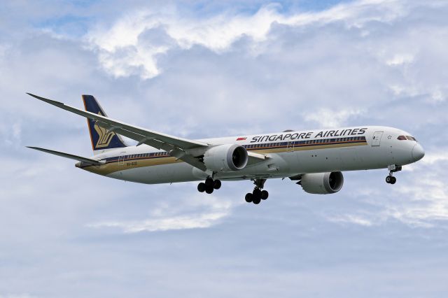 BOEING 787-10 Dreamliner (9V-SCO)