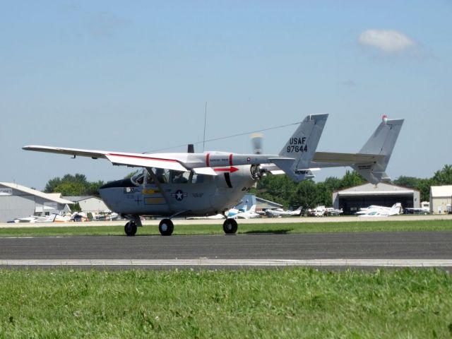 Cessna Super Skymaster (N976AW)