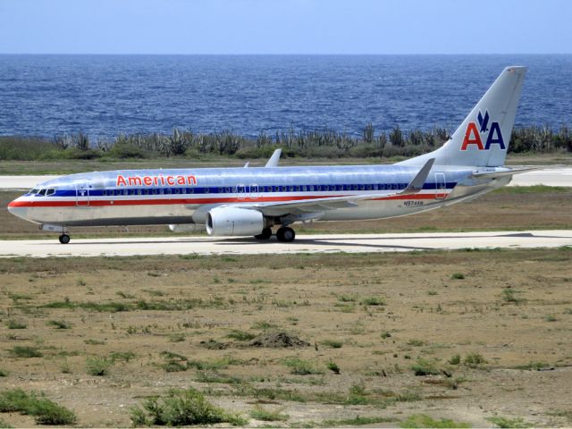 Boeing 737-800 (N974AN)