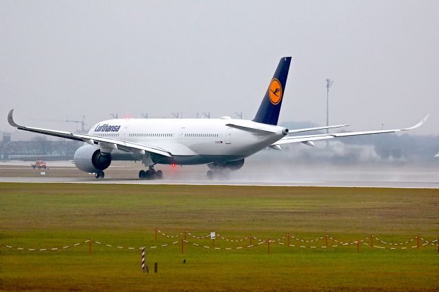 Airbus A350-900 (D-AIXE)