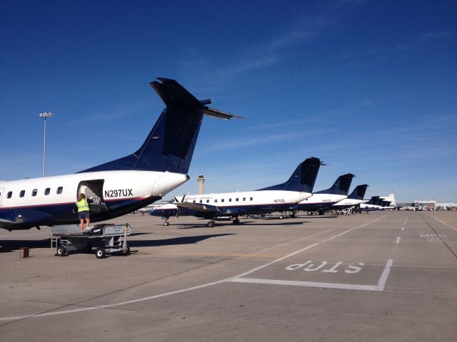 Embraer EMB-120 Brasilia (N71GL)