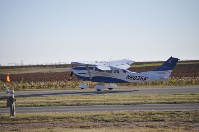 Cessna 206 Stationair (N6035W)