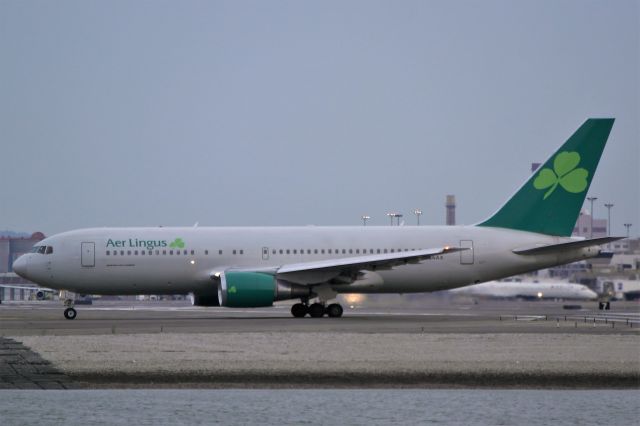 BOEING 767-200 (N234AX)