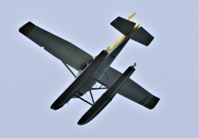 Cessna Skywagon 180 (C-GFJU) - C-GFJU CESSNA SKYWAGON 180-C Survolant la ville de Lavaltrie  QC. le 16-08-2923 à 17:21 