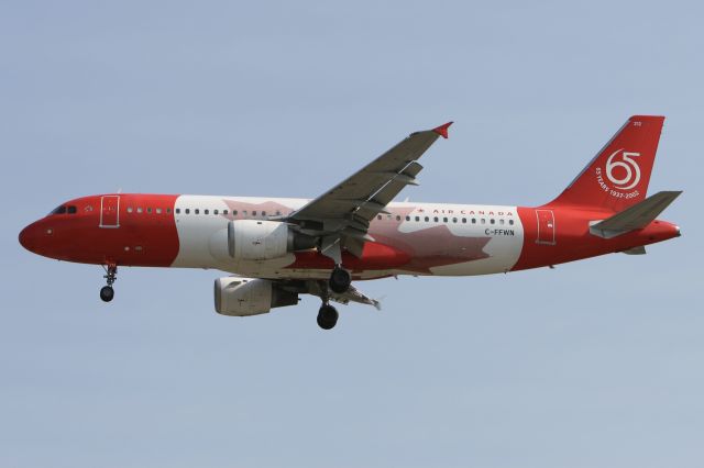 Airbus A320 (C-FFWN) - August 3, 2009 - arrived Vancouver, BC