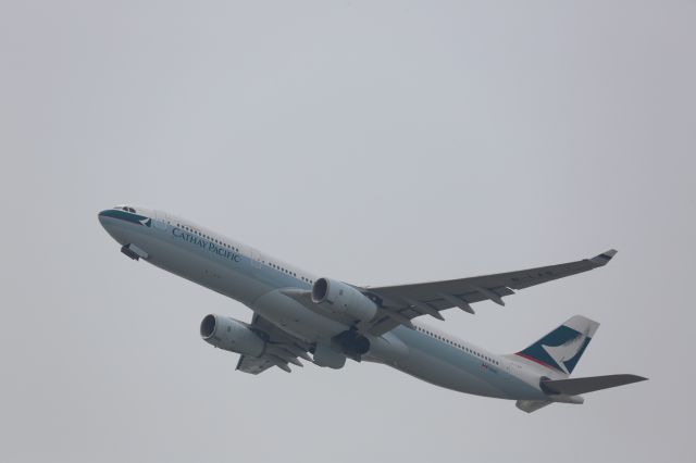 Airbus A330-300 (B-LAB)