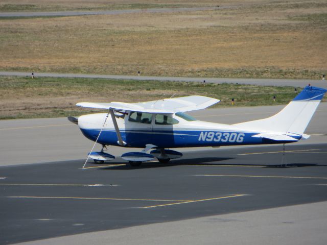 Cessna Skylane (N9330G)