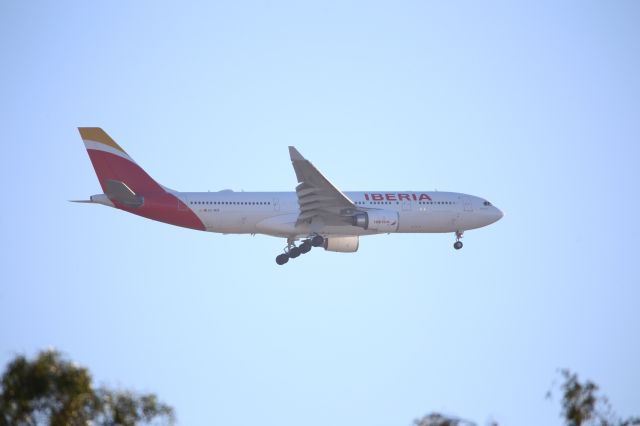 Airbus A330-200 (EC-MLB)