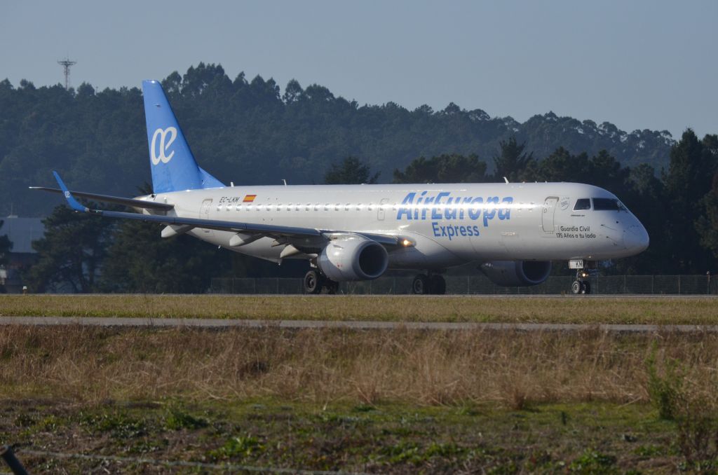 EMBRAER 195 (EC-LKM) - EC-LKM Going To TakeOff From LEVX Destination LEMD. 18-11-2021