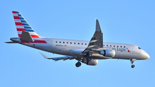 Embraer 175 (N436YX) - Republic Airlines (American Eagle) Embraer ERJ-170 (N436YX) arrives at KRDU Rwy 23R on 12/04/2019 at 4:13 pm.