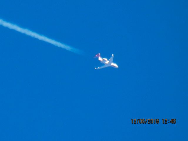 Bombardier Challenger 300 (N800BD)