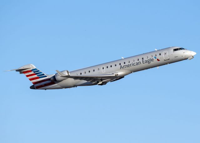 Canadair Regional Jet CRJ-700 (N753SK)