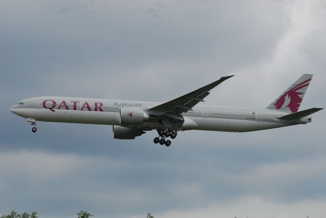 Airbus A350-900 (A7-BAM)