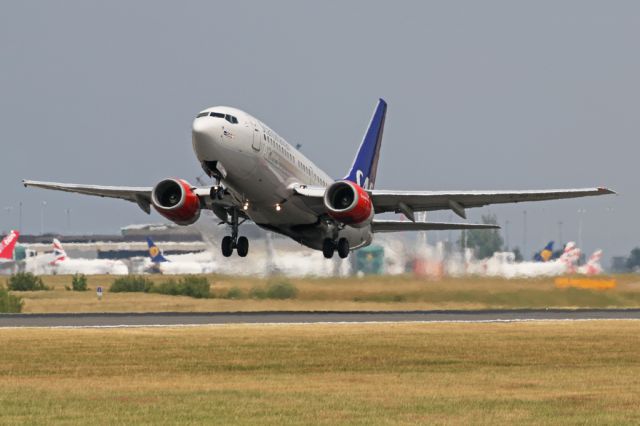 Boeing 737-700 (LN-RPK) - SAS4610 departing to Oslo