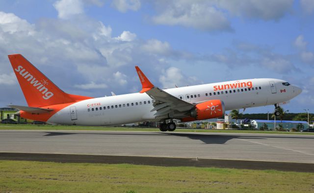 Boeing 737 MAX 8 (C-FTXE)