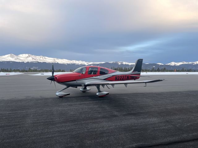 Cirrus SR-22 (N222TN)