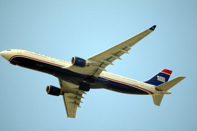 Airbus A330-300 (N276AY) - Audubon NJ 6/6/09 Philadelphia Approach.