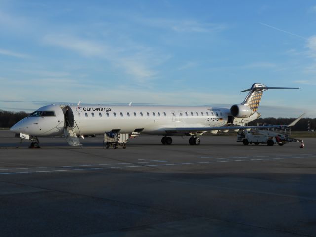 Canadair Regional Jet CRJ-900 (D-ACNG)