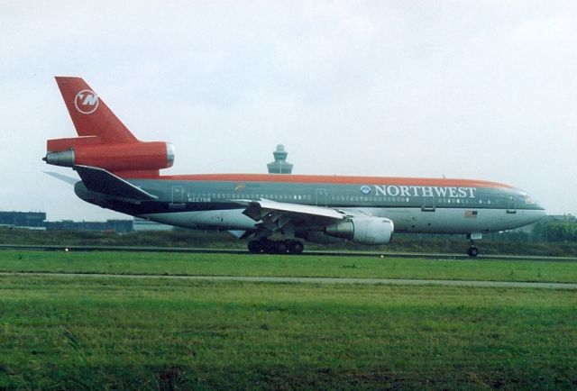 McDonnell Douglas DC-10 (N227NW) - NorthWest Airlines DC10-30 cn46969; Archief 18aug99