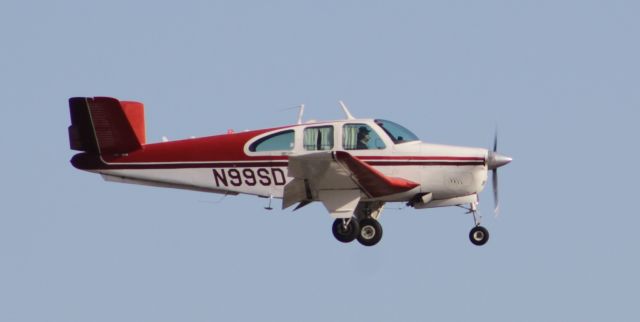 Beechcraft 35 Bonanza (N99SD)