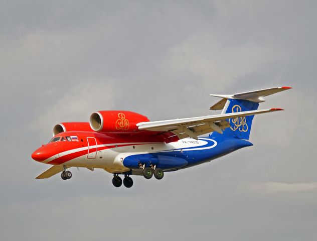 Antonov An-74-200 (RA-74015)