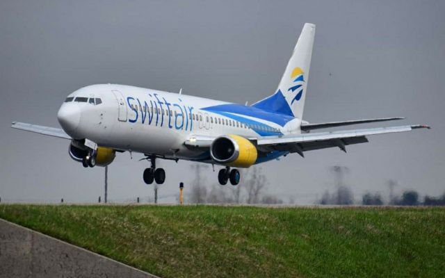 BOEING 737-400 (N538CC) - Photo Taken April 2019