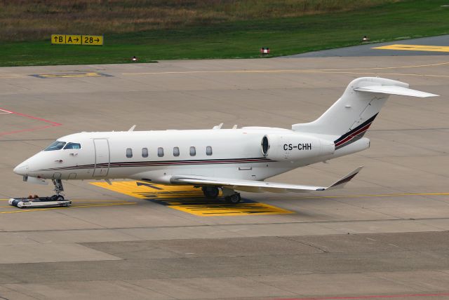 Canadair Challenger 350 (CS-CHH)