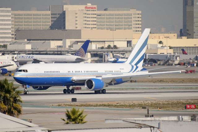 BOEING 767-300 (N804MS)