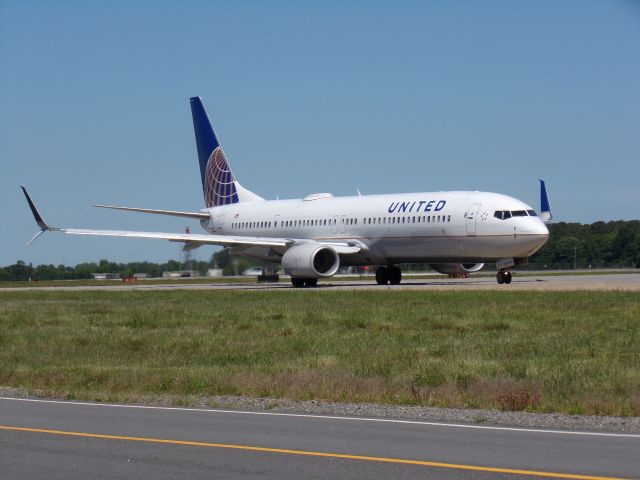 Boeing 737-900 (N37462)