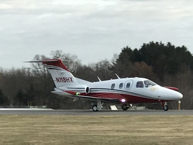 Eclipse 500 (N118HX)