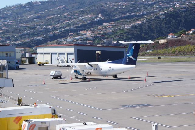 — — - SATA Air Acores DHC8-202Q cn476