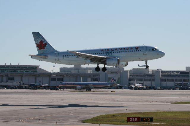 Airbus A320 (C-FFWN)