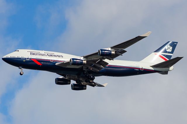 Boeing 747-400 (G-BNLY)