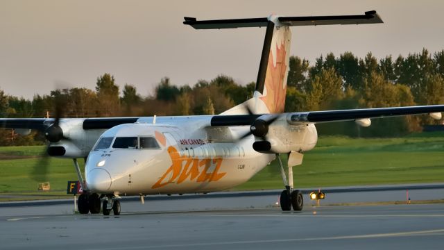 de Havilland Dash 8-100 (C-GJMI)