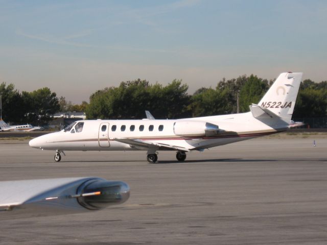 Cessna Citation V (N522JA) - Taxiing at Santa Ana