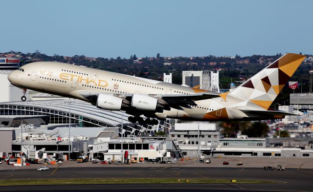 Airbus A380-800 (A6-APF) - Lifting Off From Rwy 34L