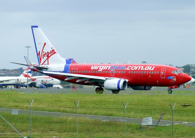 Boeing 737-700 (VH-VBU) - Boeing 737-700 VH-VBU at Sydney Airport in 2012