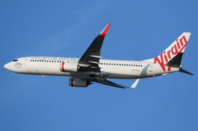 Boeing 737-800 (VH-YIG)