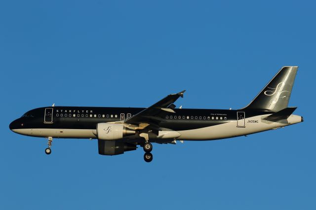 Airbus A320 (JA05MC)